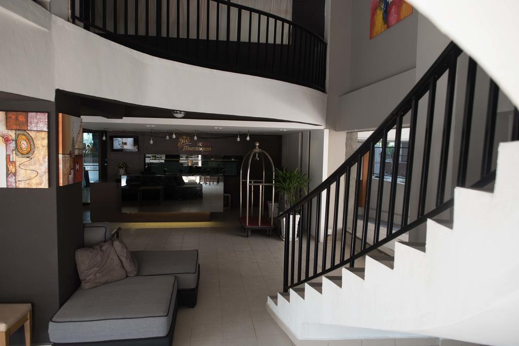 Mornington Hotel Waterfront Lumut Extérieur photo